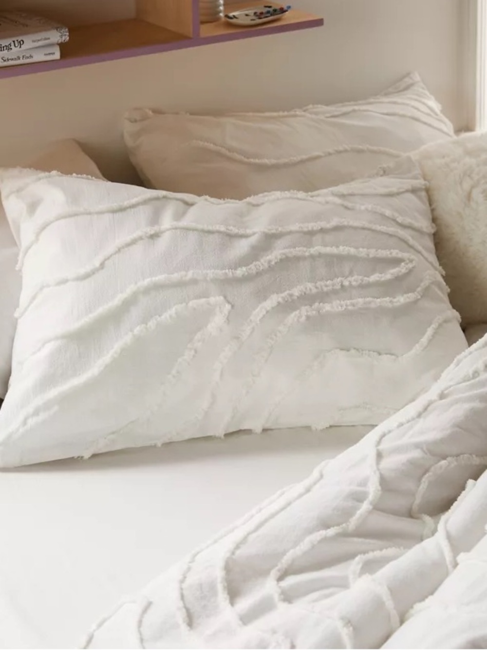 NWT Urban Outfitters Margot Tufted Floral Sham Set